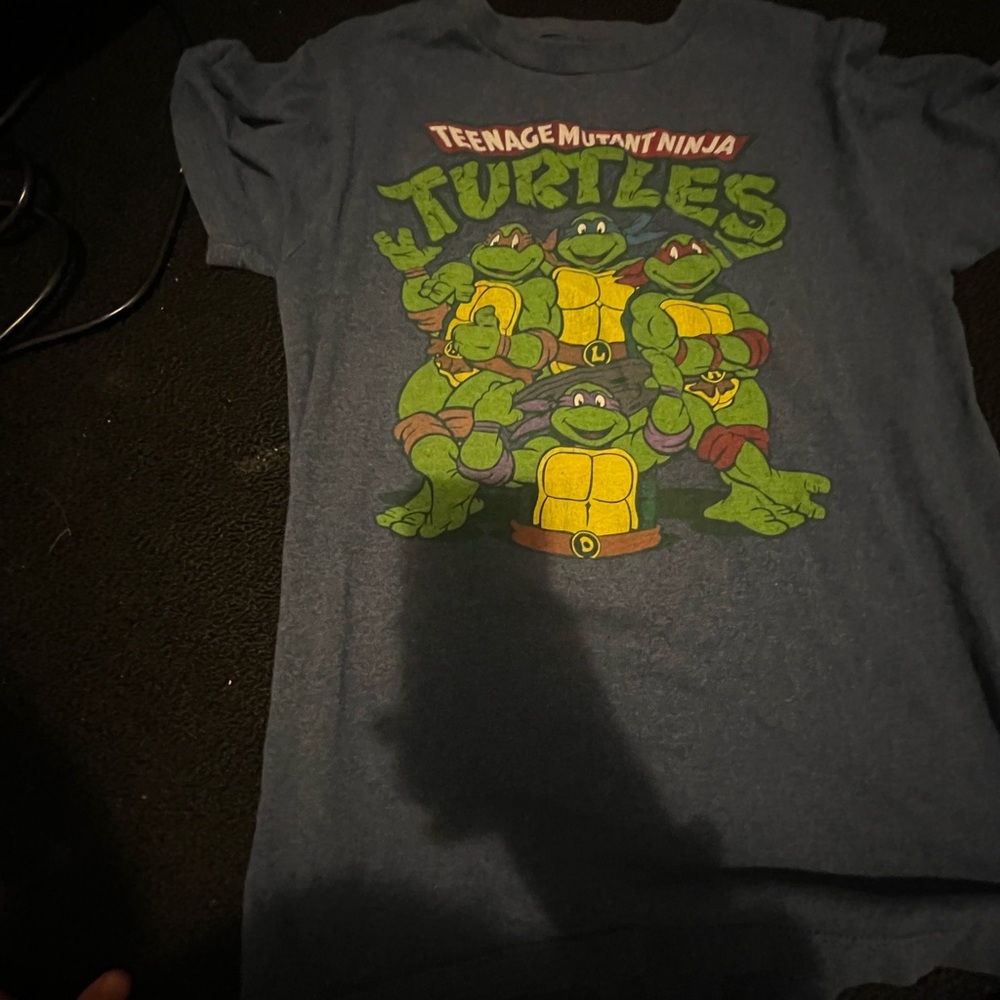 Small graphic tee, Nickelodeon 90s, 2000s television show